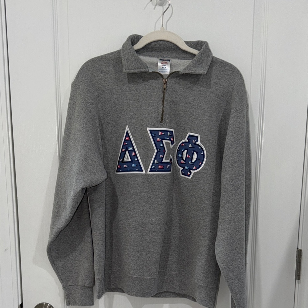 Jerzees  grey quarter-zip  pullover  Greek letters fDelta Sigma Pi sorority med